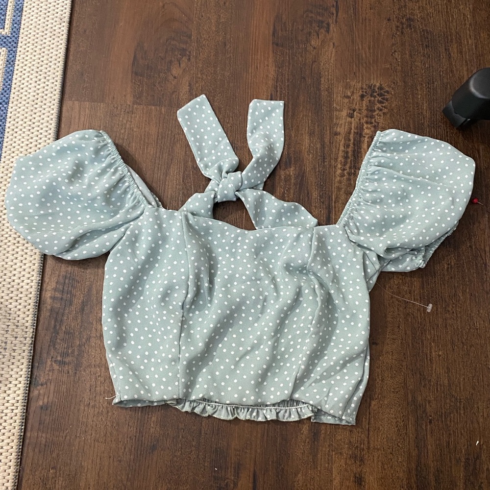 Altar’d State Polka Dot Puff Sleeve Top - Light Blue